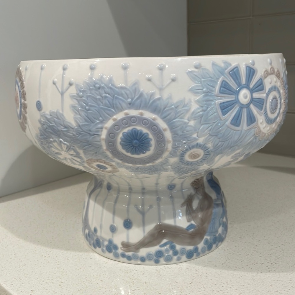 lladro Pastoral bowl #1114, 1971 Retired